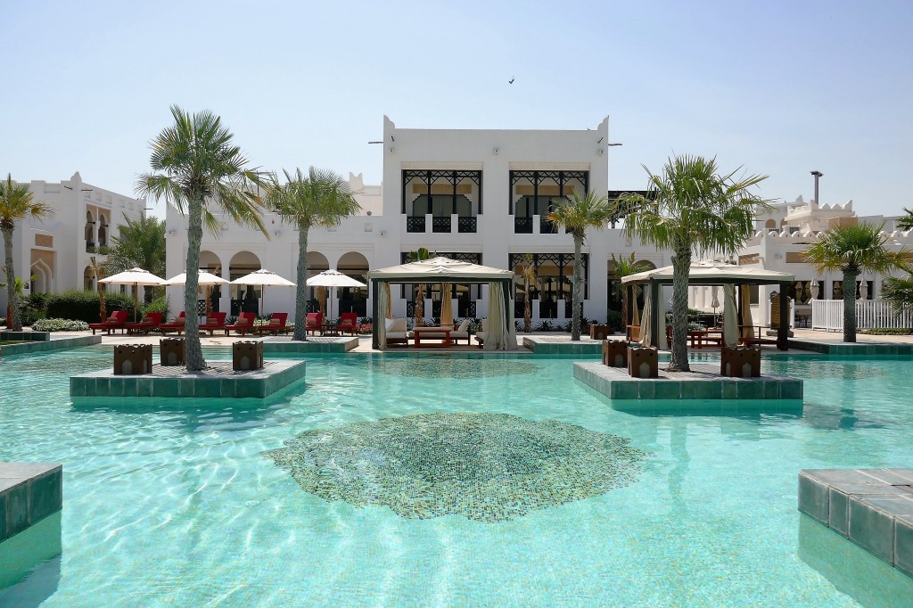 pool sharq village doha qatar (6)