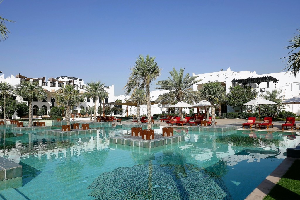 pool sharq village doha qatar (8)